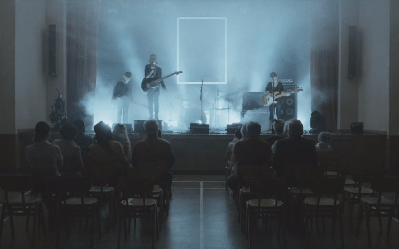 Video: The 1975 – Heart Out
